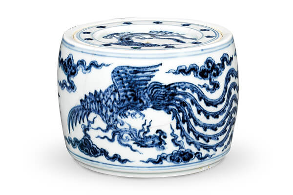 明宣德．鳳紋蟋蟀罐+蓋面與罐身皆以鳳鳥為紋飾，配合器面形狀做不同的布局，產(chǎn)生相異的裝飾效果。（圖四）